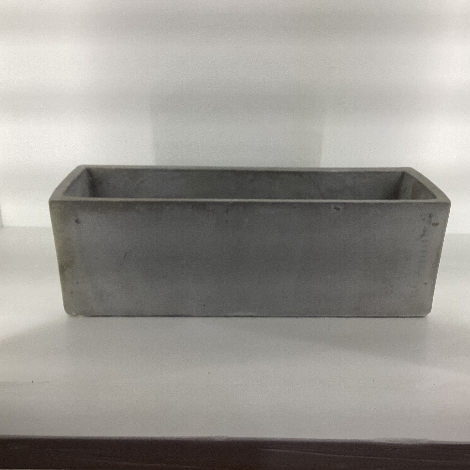 Concrete planter (12”)