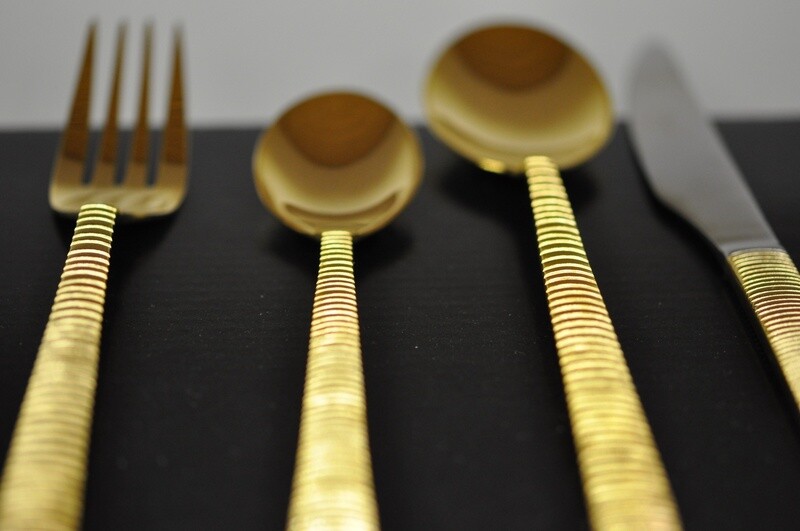 Flatware: Gold Abbott (4 service)