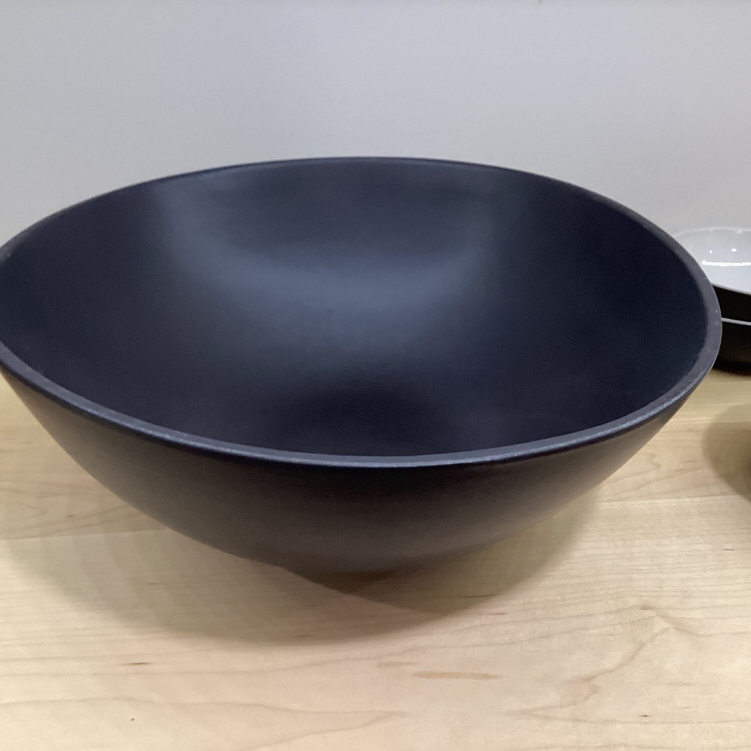 Dadasi Serving Bowl (basalt)