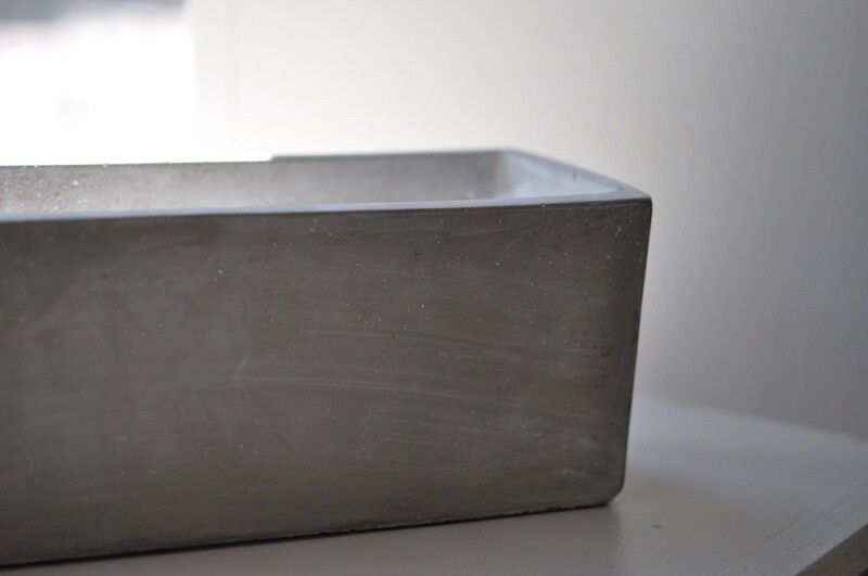 Concrete (8”) rectangle planter