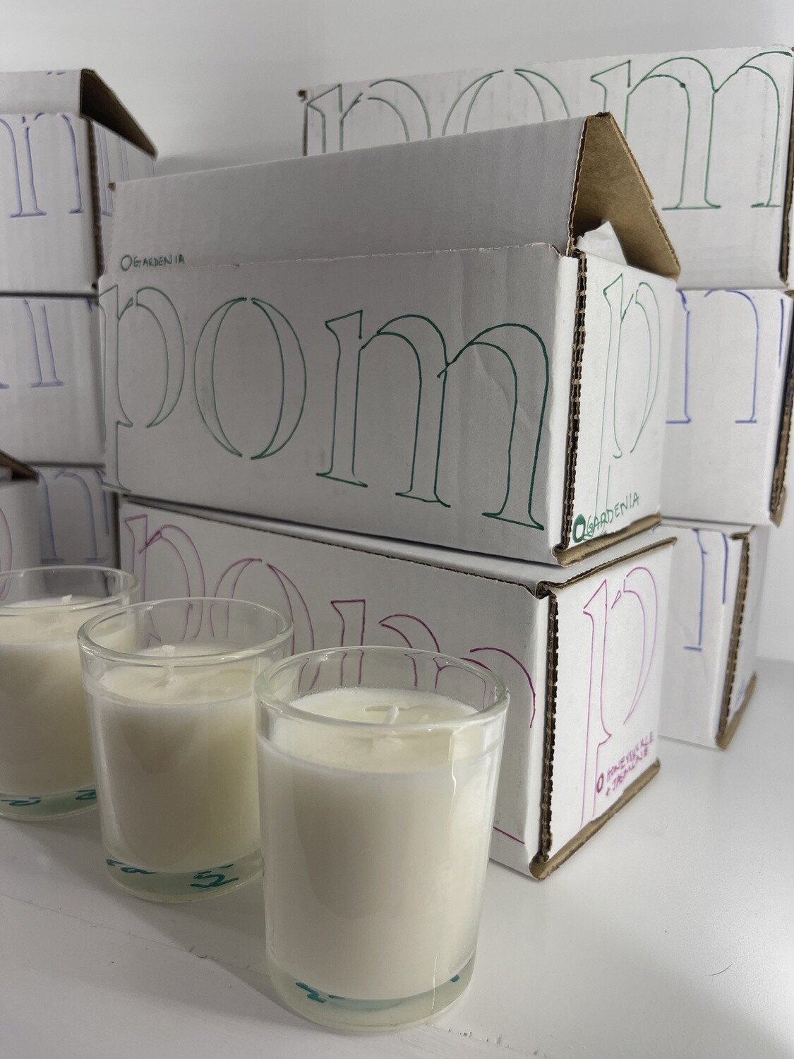 Votive Candles, Shape: round, Scent: Unscented