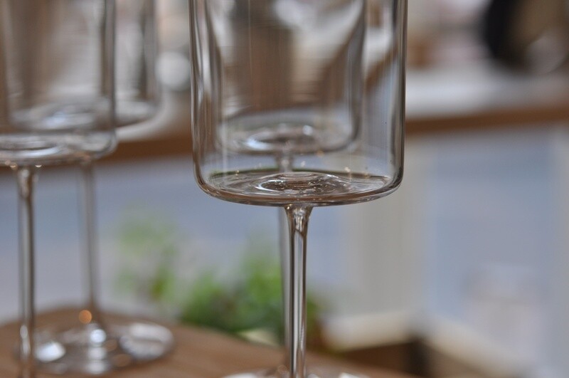 Mino 14 oz Wine Glass