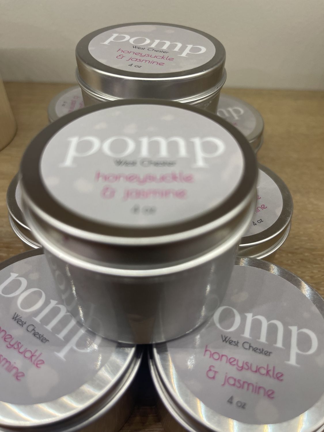 candle tin, Scent: honesuckle &amp; jasmine