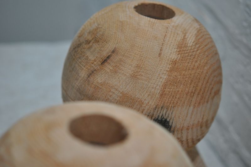 Artifacts: Rustic  Centerpiece Vase: "Post Cap": White Oak