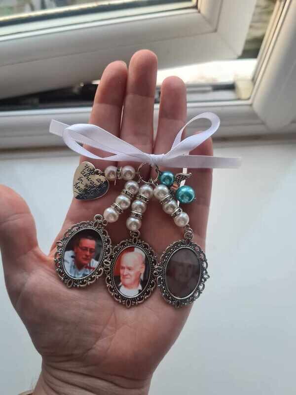 Memorial charm with ribbon