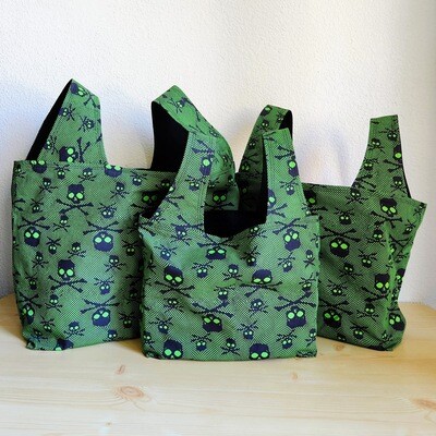 Green Skulls &amp; Faux Fishnet Reusable Bag
