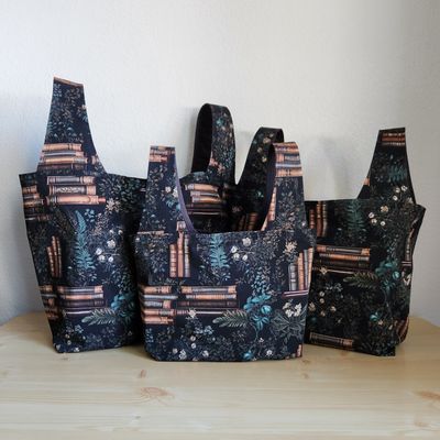 Earthy Books Reusable Bag