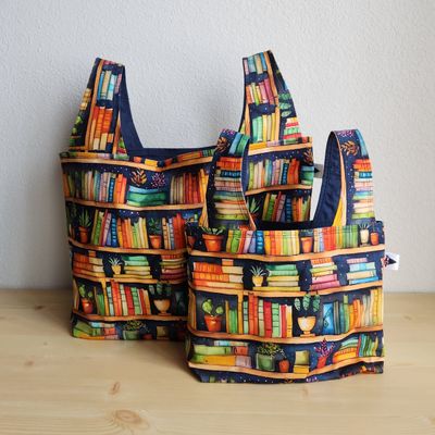 Bookshelves &amp; Plants Reusable Bag