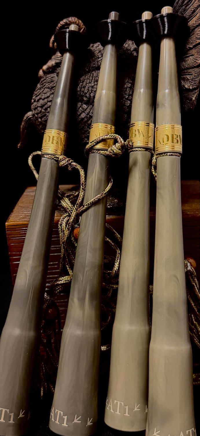 AT1 Green And Tan Swirl