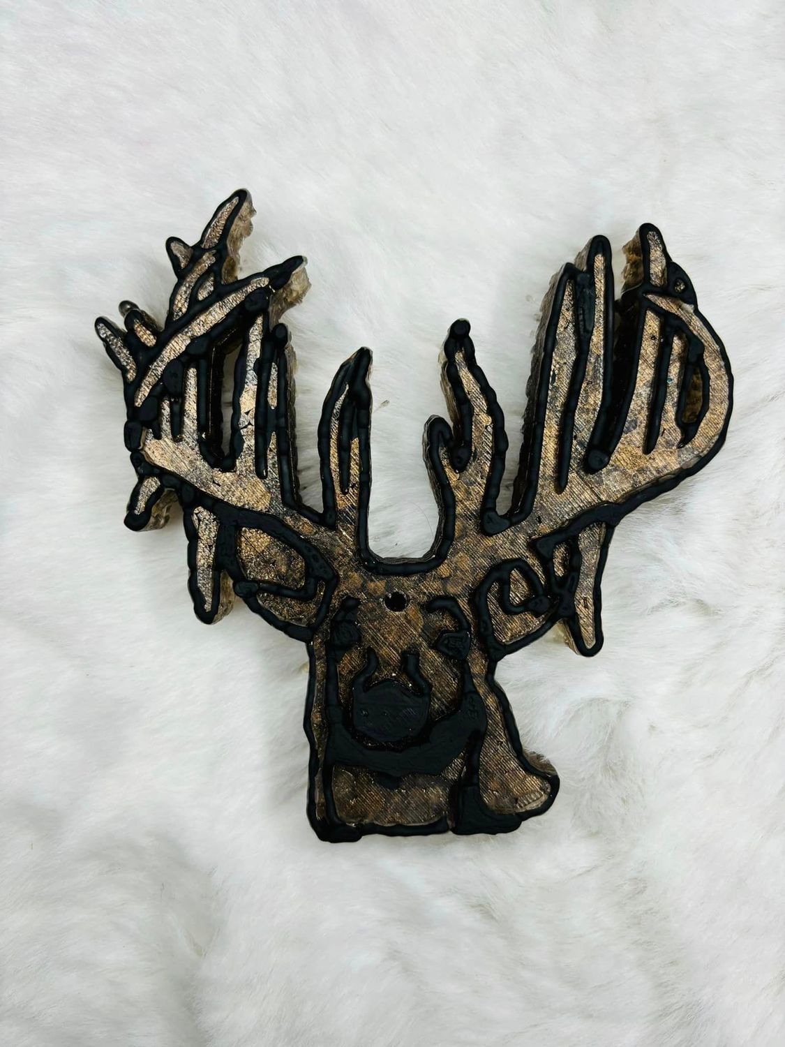 Muy Grande Deer Head