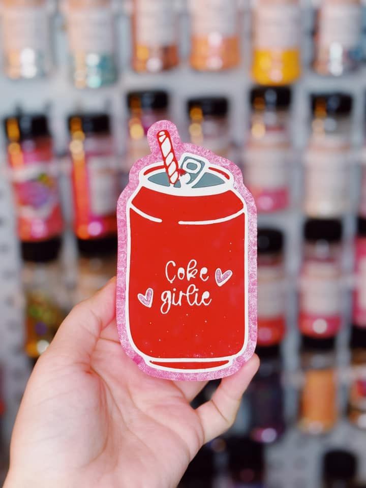 Coke/ diet coke girly