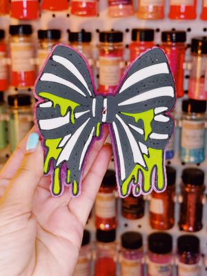 Beetlejuice bow