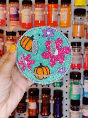 Smiley with flowers and pumpkins