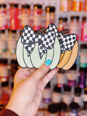 Checkered bow pumpkin