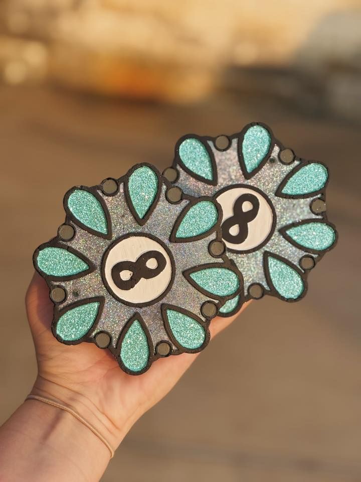 Western 8 ball with stones