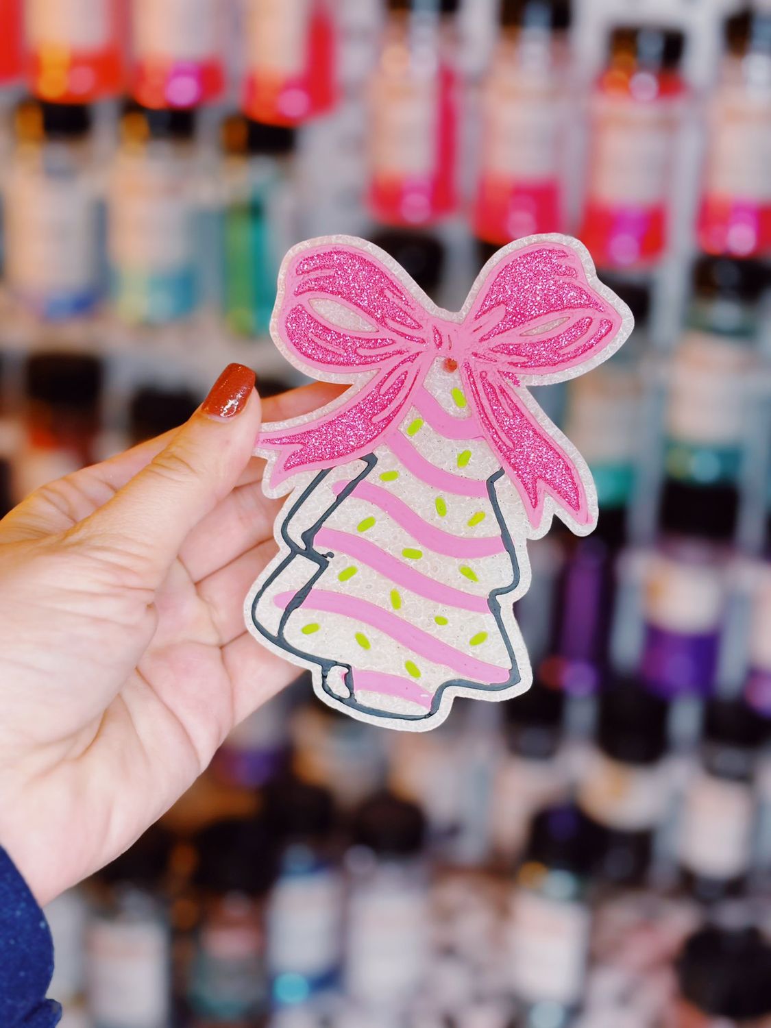 Debbie cake with bow