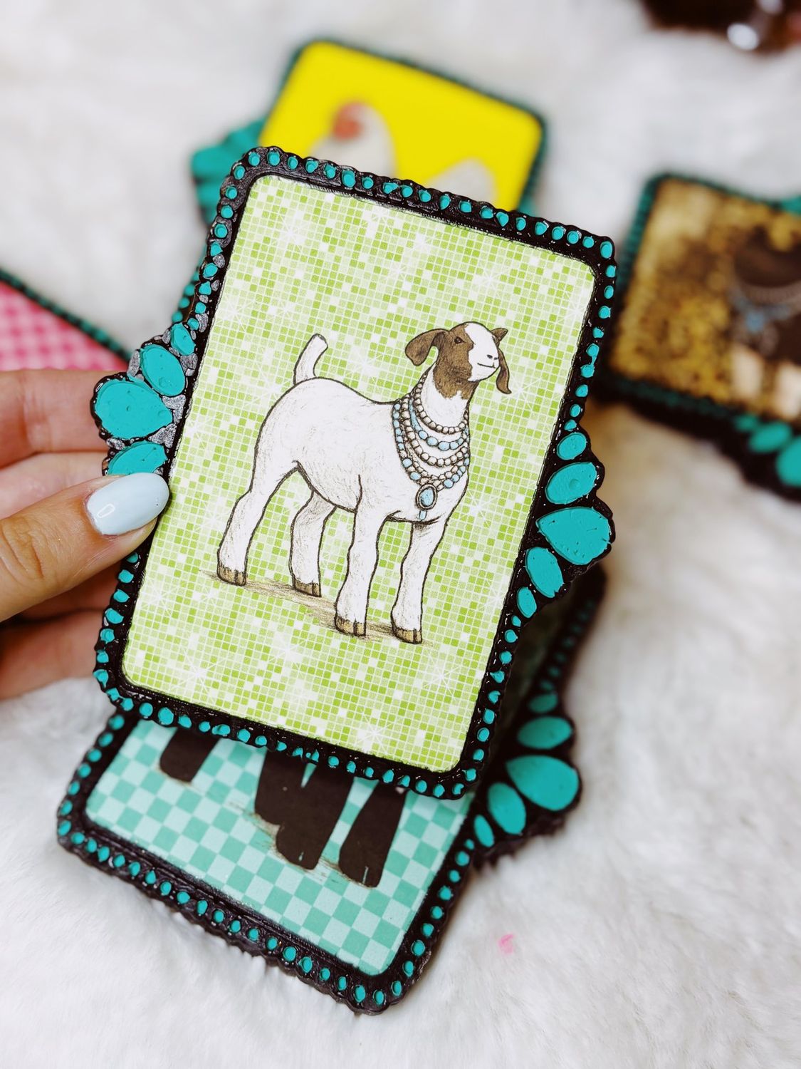 Show Animals Frame- Multiple Types