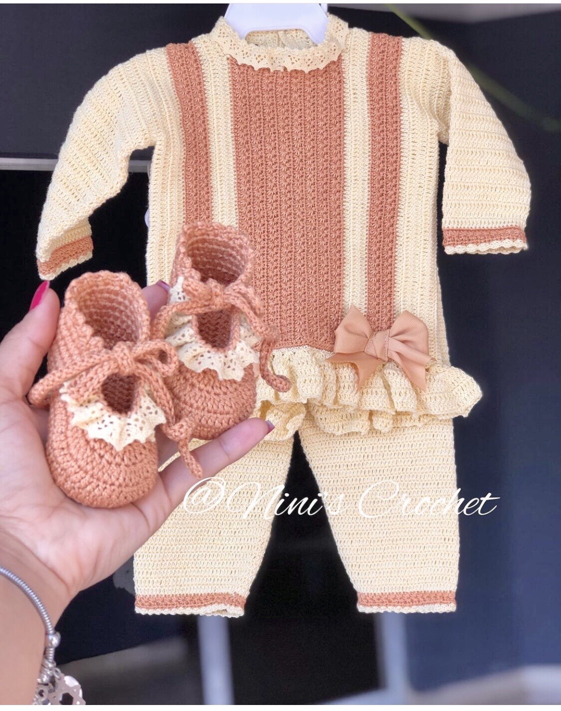Ajuar Sophie, ajuar tejido a mano , primera puesta tejida , conjunto de nacimiento tejido a mano