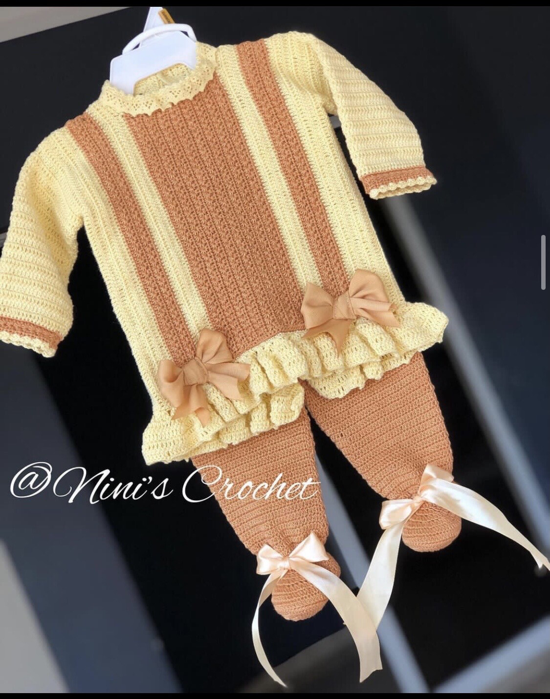 Sophie baby set , conjunto tejido a mano , primera puesta tejida a crochet , ajuar tejido a crochet