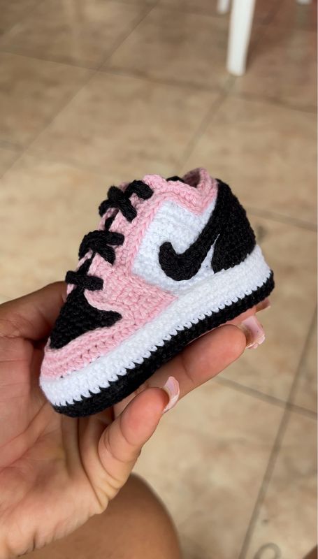 Crochet Baby Jordan 1 low