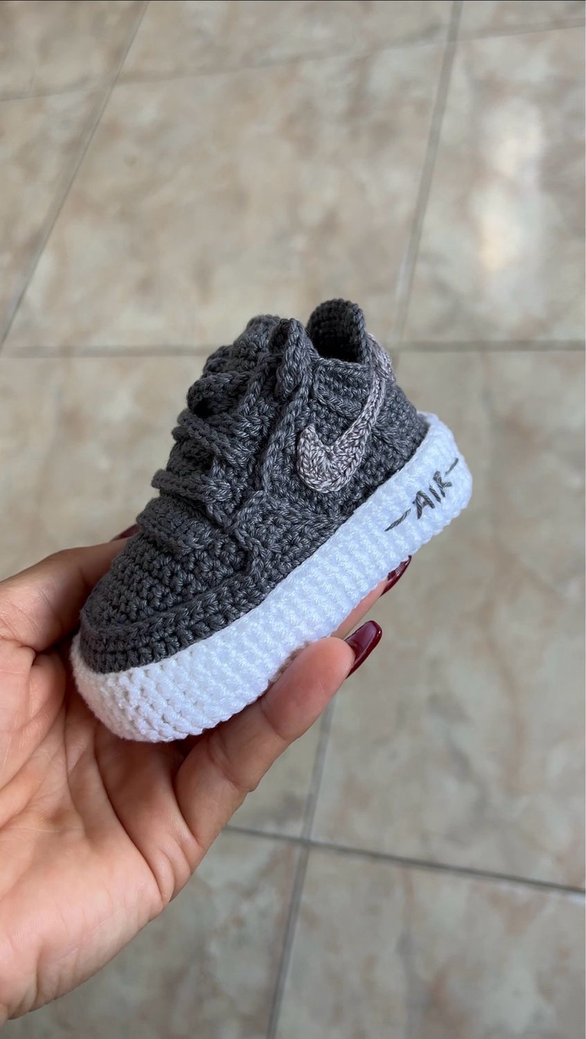 Crochet airforce 1