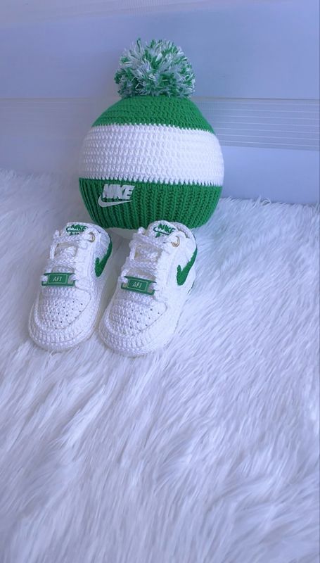 air force 1 style crochet set