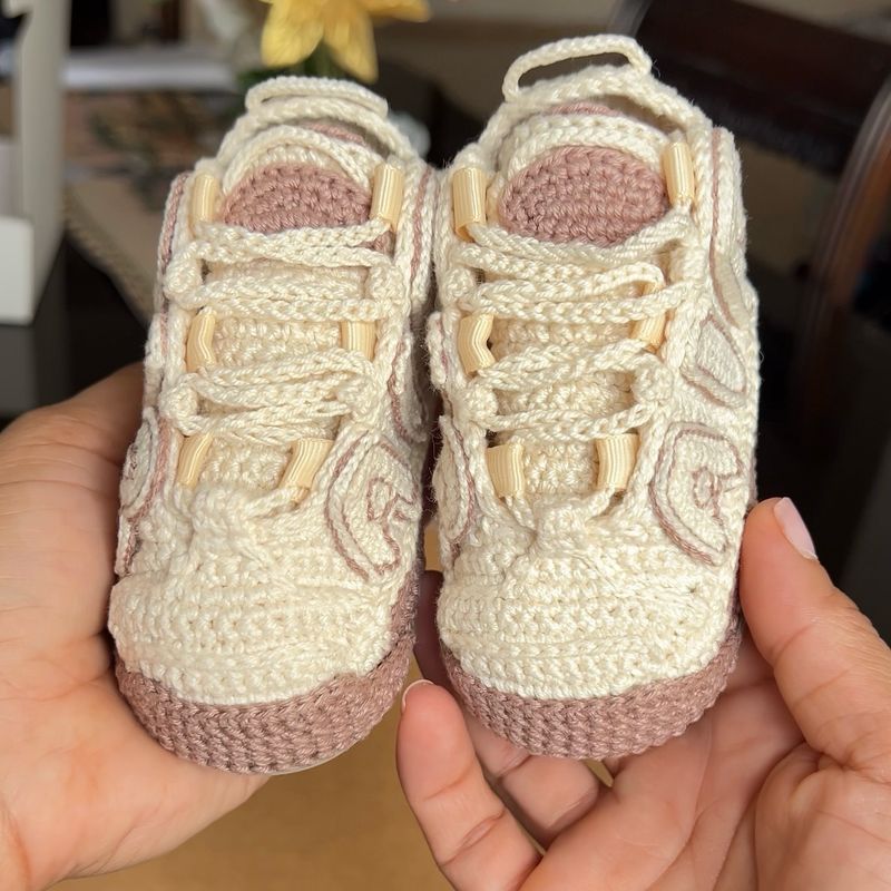 Crochet sneakers nike uptempo style 