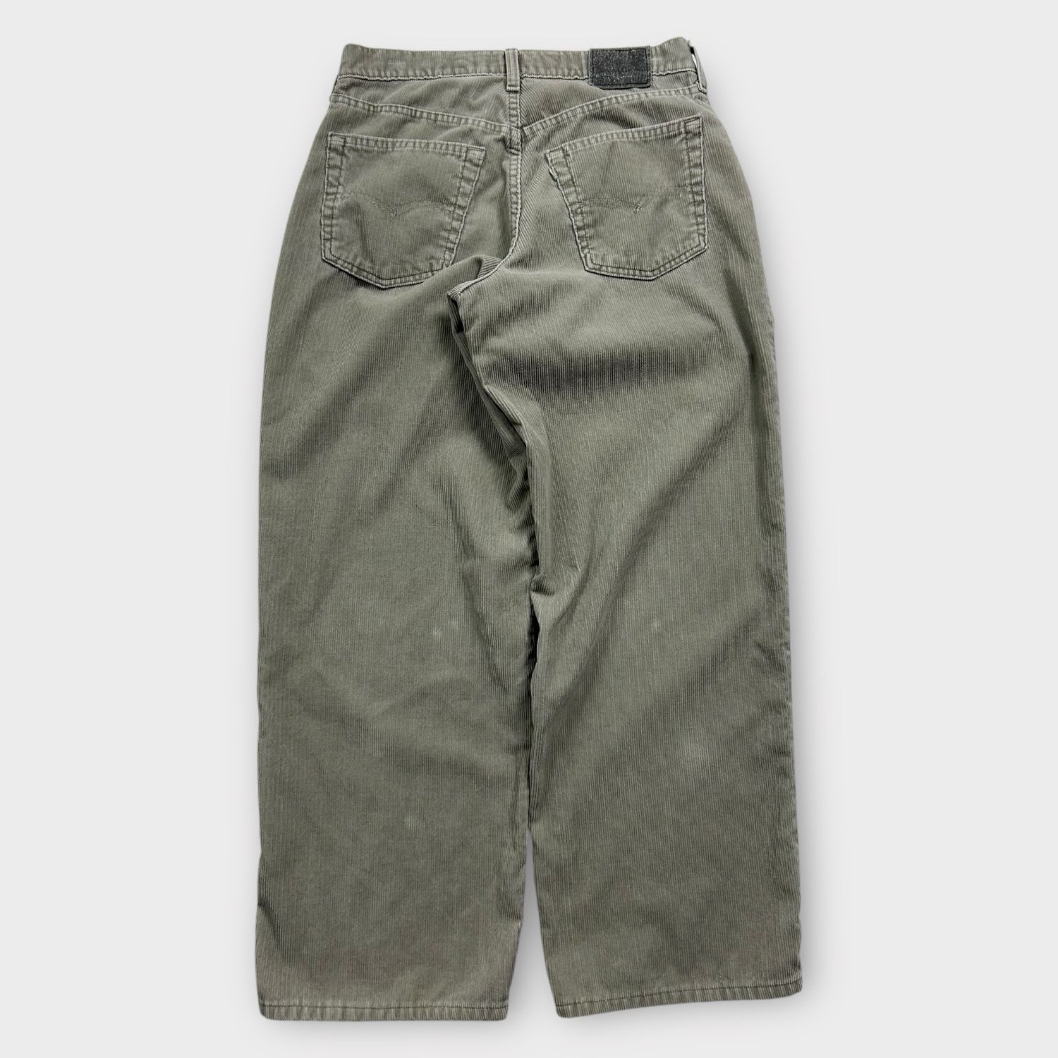 Silver tab Levi’s Cords