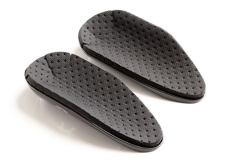 Closed Back Carbon Arms Cups