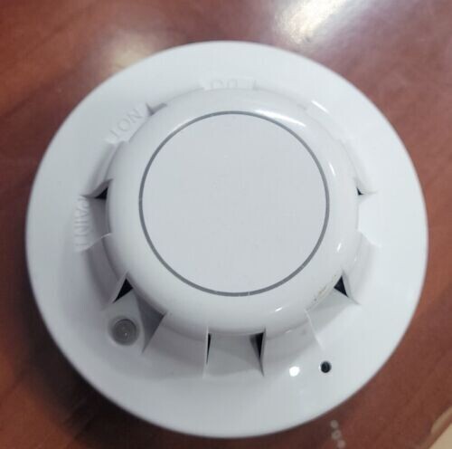 APOLLO 55000-328 APO - Series 65a photoelectric smoke detector - flashing led