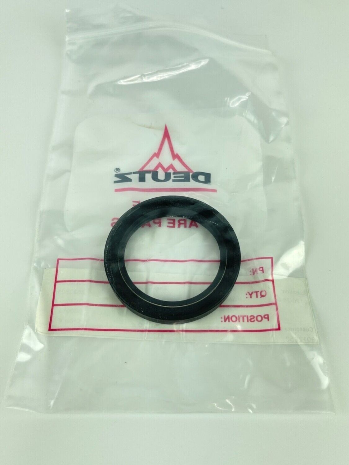 DEUTZ OEM GENUINE PARTS 04175435 ROT.SHAFT LIP SEAL