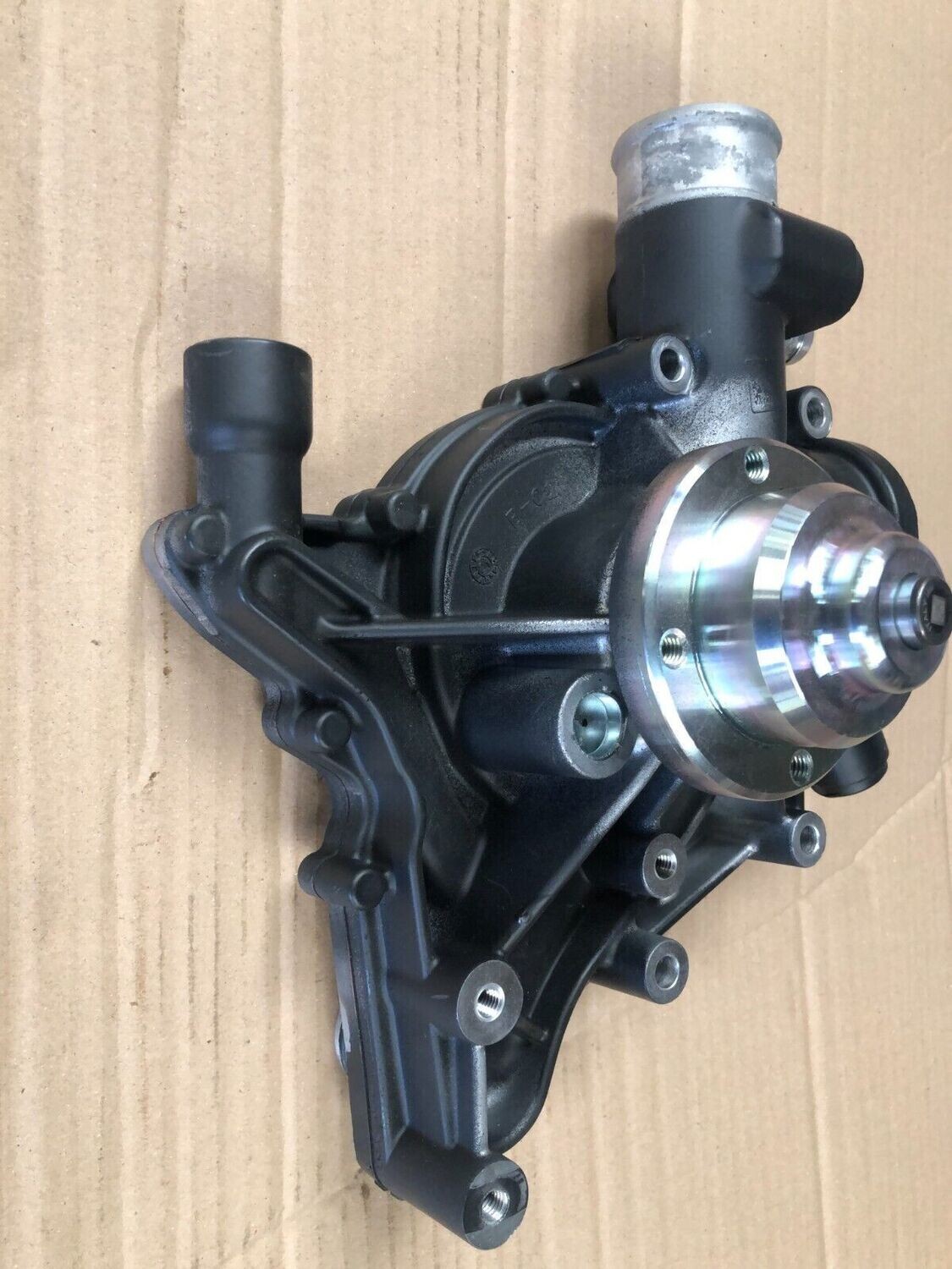 Genuine OEM Deutz Coolant Pump 4162751 for Deutz L4 2.9 diesel engines
