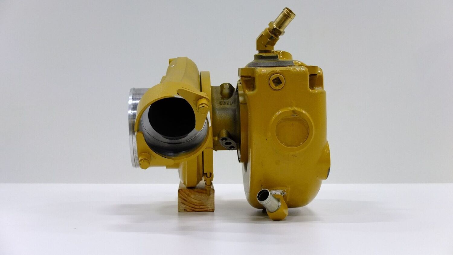 Used TURBO GP Parts number: 242-0267