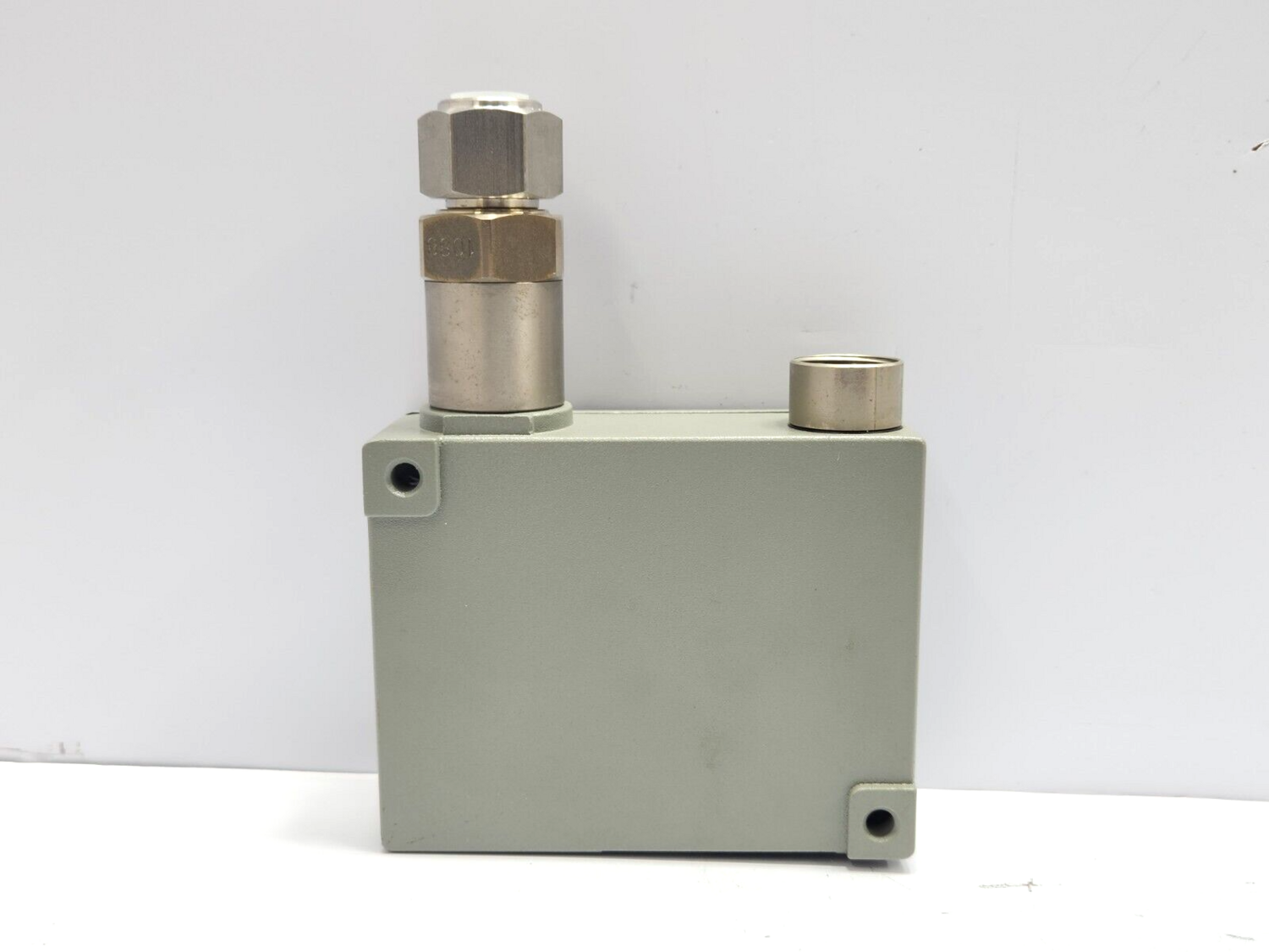 TRAFAG 8202.75.2212 PRESSURE TRANSMITTER 8202752212