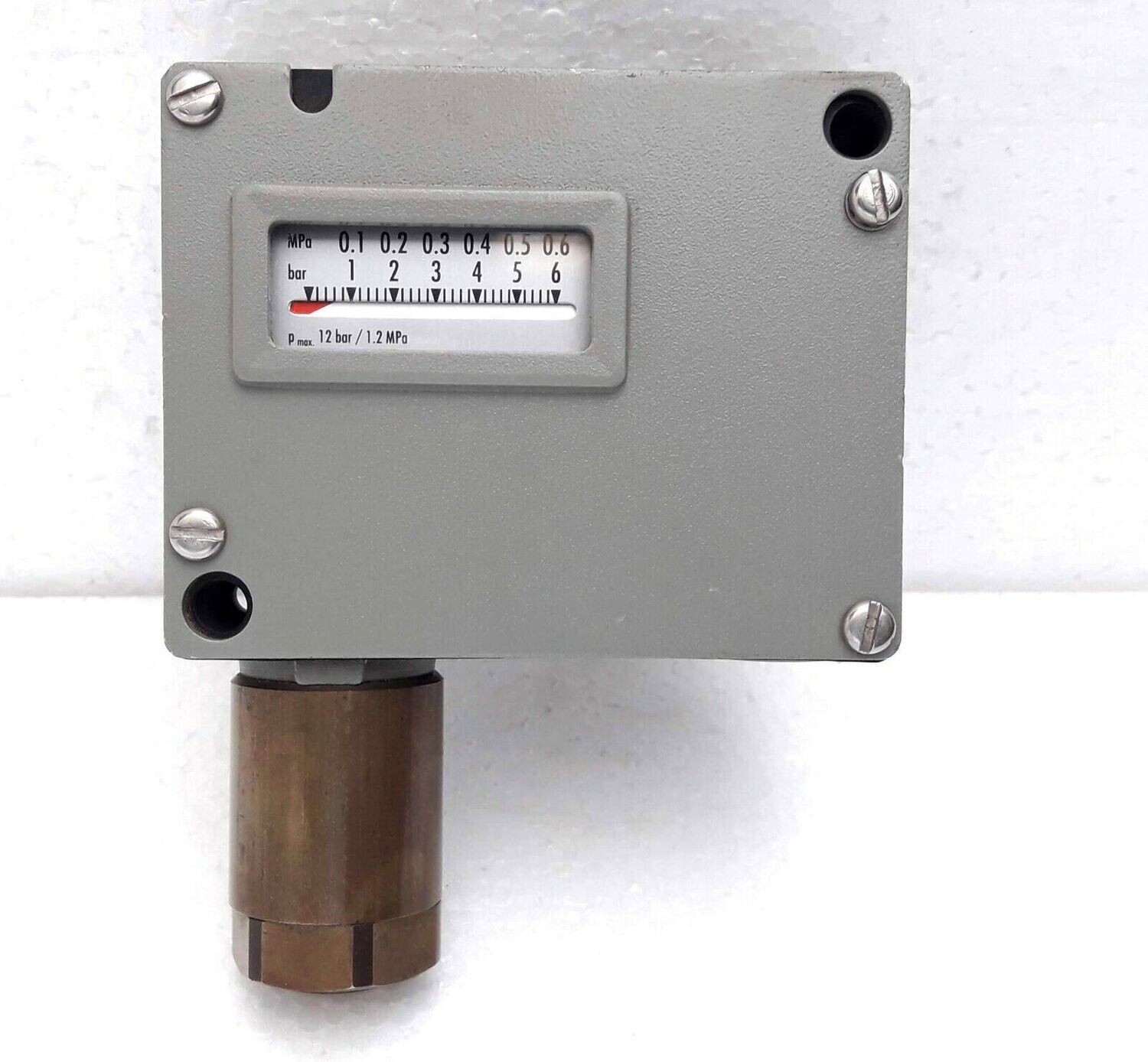 TRAFAG 900.2377.903 0...6 BAR PRESSURE TRANSMITTER