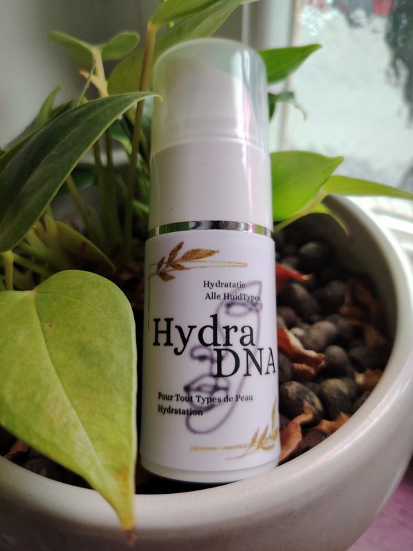 HYDRA D.N.A crème voor dag en nacht - ideaal voor normale tot droge huid.