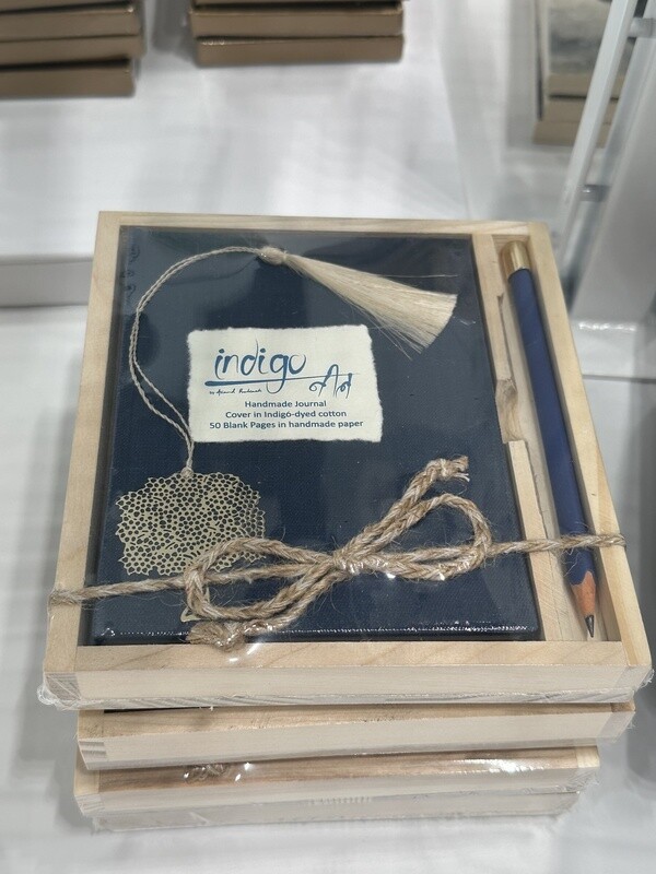 Gift Box Indigo Textile Journal&amp;Acces