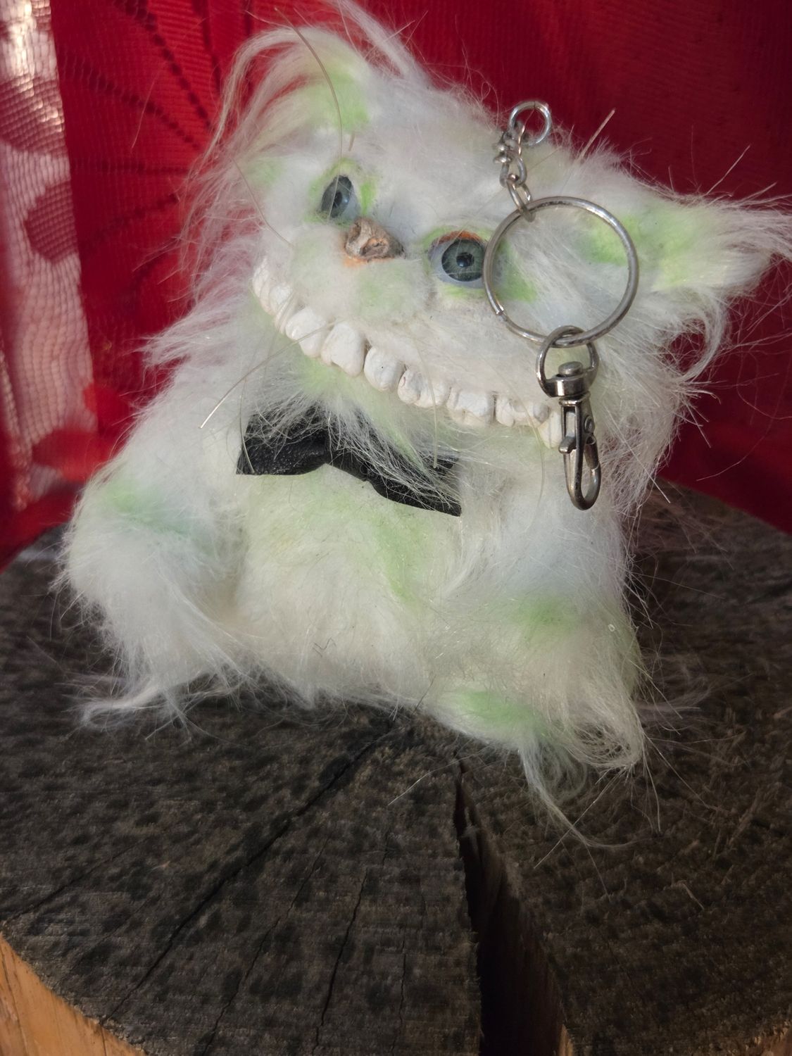 Max, the Cheshire Cat Charm.