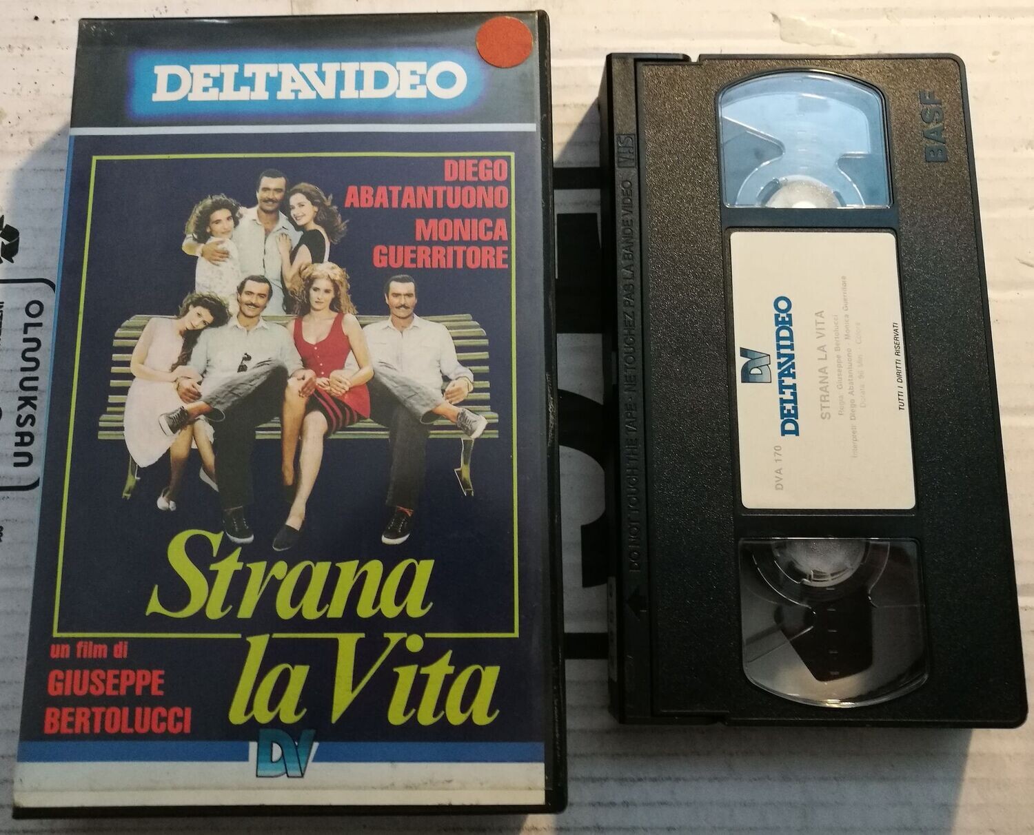 TeknoFilm - VHS – STRANA LA VITA di Giuseppe Bertolucci (1987) - DELTAVIDEO