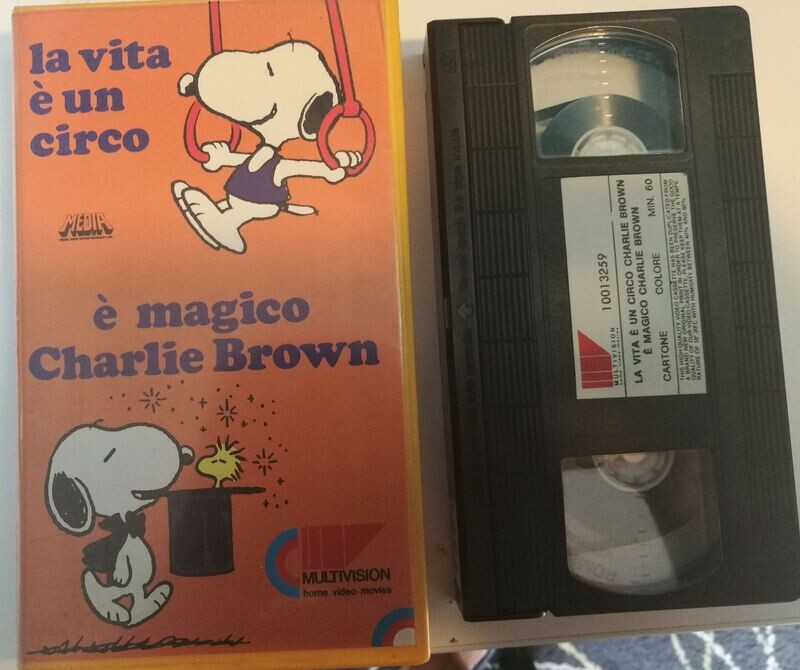 TeknoFilm - VHS – CHARLIE BROWN - LA VITA E' UN CIRCO/E' MAGICO… di Bill Melendez (1984) - MULTIVISION (INEDITO IN DVD)