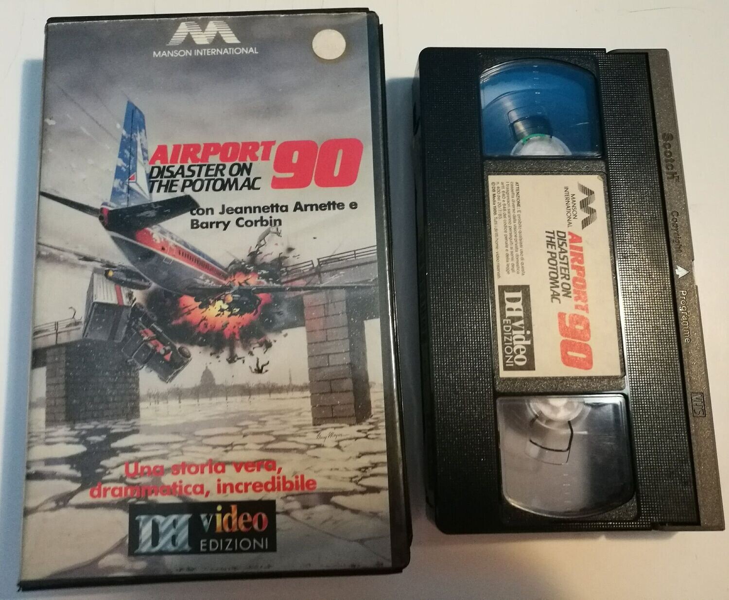 TeknoFilm - VHS – AIRPORT 90 - DISASTER ON THE POTOMAC di Robert Michael Lewis (1984) - DB VIDEO (INEDITO IN DVD)