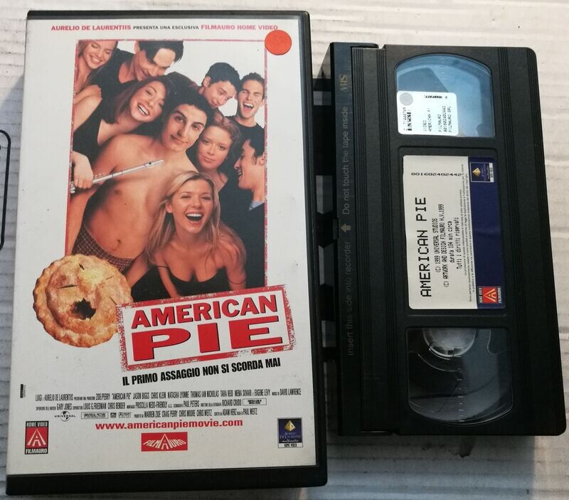TeknoFilm - VHS – AMERICAN PIE - IL PRIMO ASSAGGIO NON SI SCORDA MAI di Paul Weitz (1999) - FILMAURO