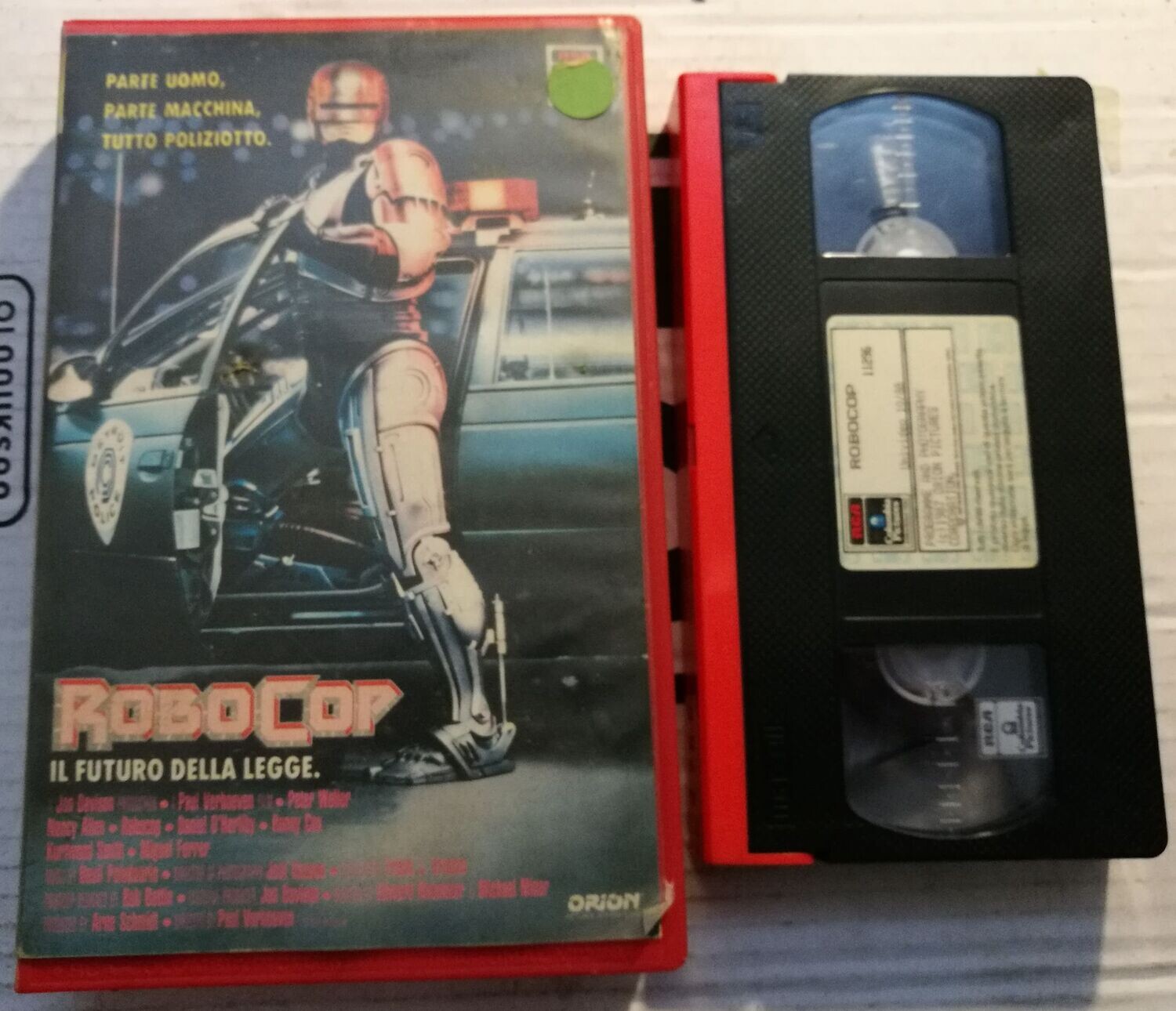 TeknoFilm - 3 VHS – ROBOCOP + ROBOCOP 2 + ROBOCOP 3 di Paul Verhoeven, Irvin Kershner, Fred Dekker (1987-1990-1993) - COLUMBIA TRISTAR/RCA