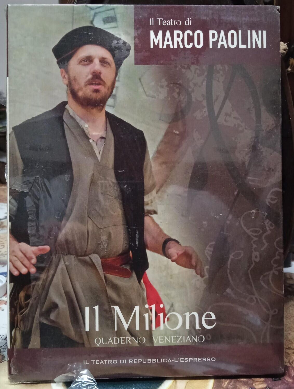 TeknoFilm - DVD – Il teatro di Marco Paolini: IL MILIONE (QUADERNO VENEZIANO) di Giuseppe Baresi e Marco Paolini (2009) - REPUBBLICA/L'ESPRESSO