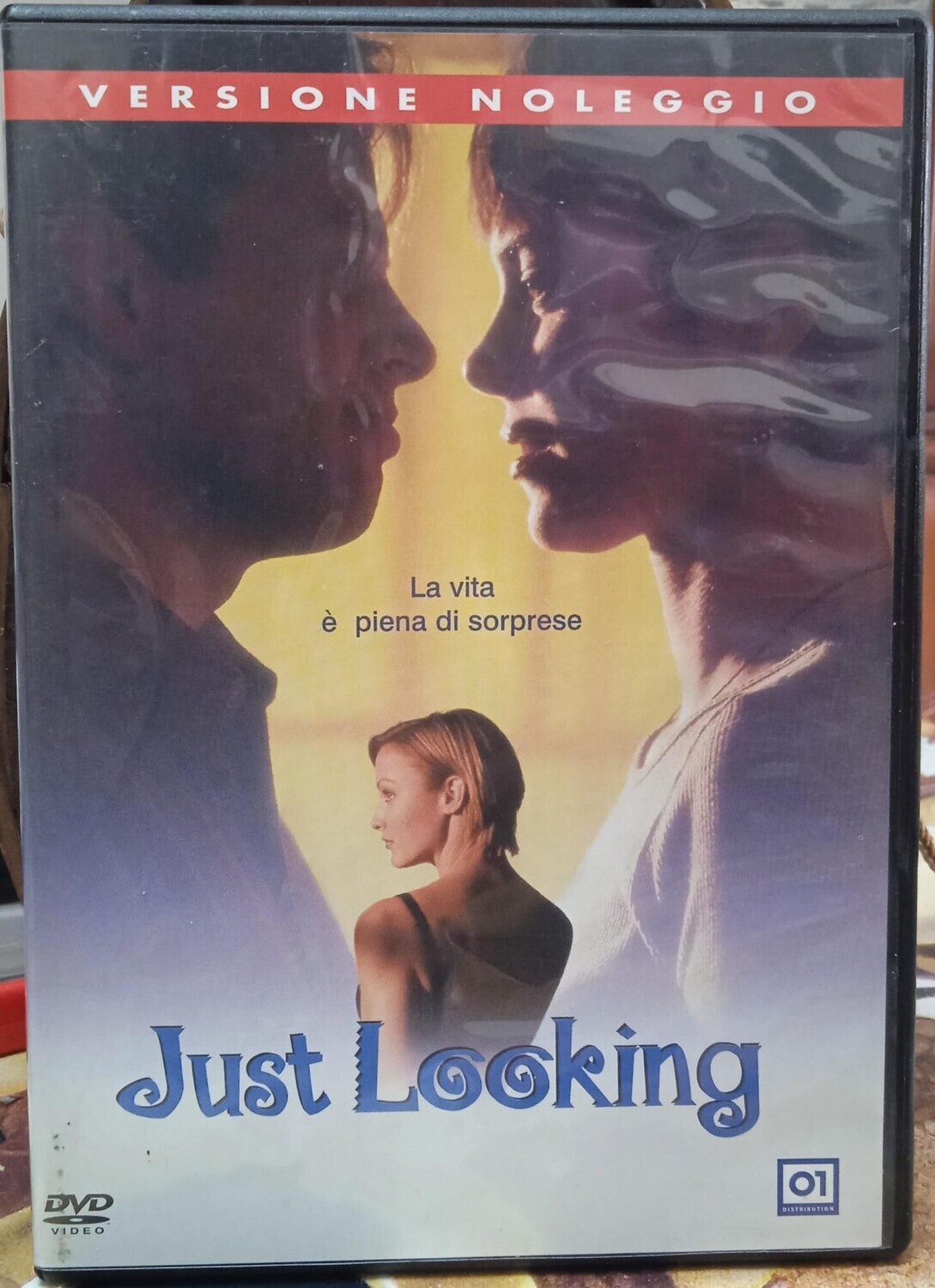 TeknoFilm - DVD – JUST LOOKING (Versione noleggio) di Tyler Bensinger (1995) - 01 DISTRIBUTION