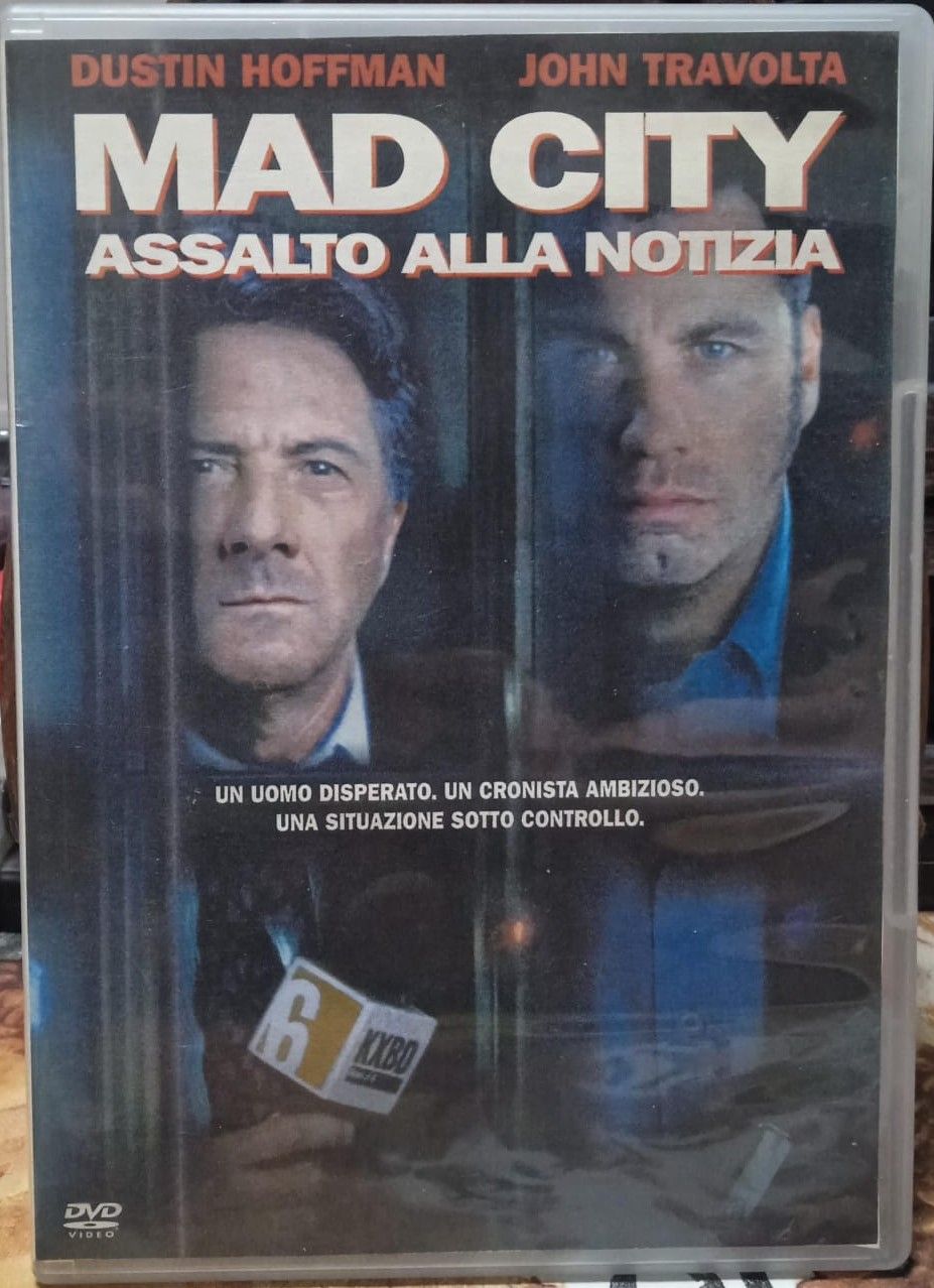 TeknoFilm - DVD – MAD CITY - ASSALTO ALLA NOTIZIA di Costa-Gavras (1997) - CORRIERE DELLA SERA