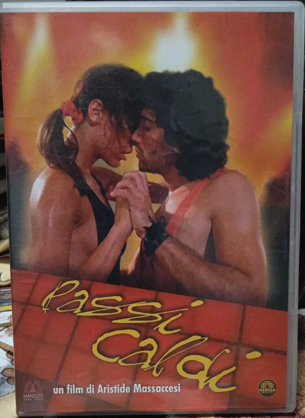 TeknoFilm - DVD – PASSI CALDI di Aristide Massaccesi (1990) - MEDUSA