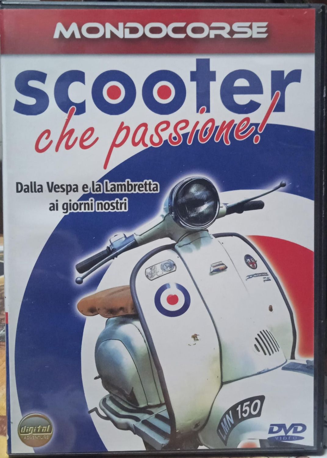 TeknoFilm - DVD - MONDOCORSE - SCOOTER CHE PASSIONE! Dalla Vespa e la Lambretta ai giorni nostri (2004) - CINEHOLLYWOOD