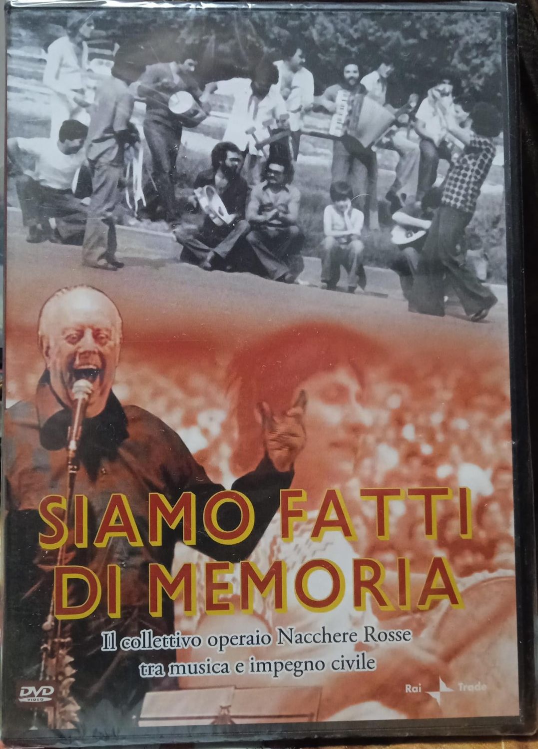 TeknoFilm -  DVD - Dario Fò: SIAMO FATTI DI MEMORIA "Il collettivo operaio Nacchere Rosse tra musica e impegno civile" di Andrea Nobile (2009) - RAI TRADE
