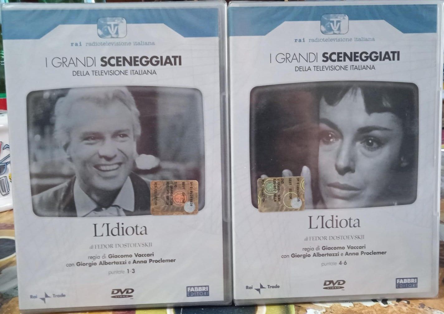 TeknoFilm - 4 DVD – Sceneggiati RAI: L'IDIOTA (Opera completa - 6 puntate) di Giacomo Vaccari (1959) - FABBRI EDITORI